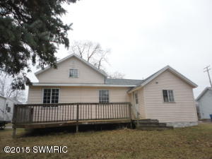 311 S Front St, Belding, MI 48809 photo 3