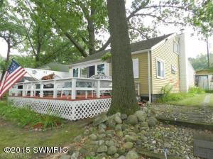12396 Sunset Cir, Plainwell, MI 49080 photo 1