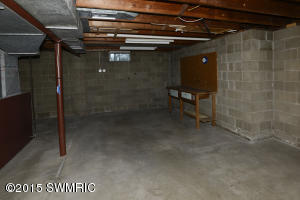 332 8th St, Plainwell, MI 49080 photo 20