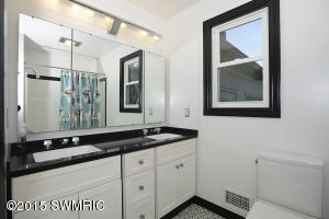 332 8th St, Plainwell, MI 49080 photo 14