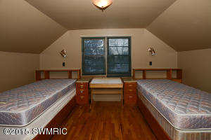 332 8th St, Plainwell, MI 49080 photo 18