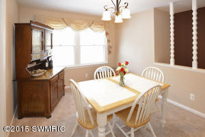258 Golfview Dr, Plainwell, MI 49080 photo 8