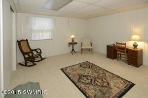 258 Golfview Dr, Plainwell, MI 49080 photo 16