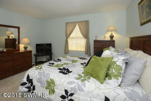 258 Golfview Dr, Plainwell, MI 49080 photo 14