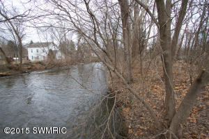 308 Morrell St, Plainwell, MI 49080 photo 11