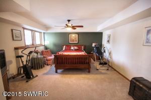 10055 Walnut Dr, Three Rivers, MI 49093 photo 12
