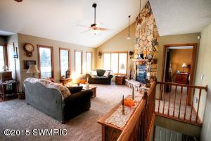 10055 Walnut Dr, Three Rivers, MI 49093 photo 5