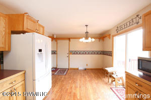 723 Grove St, Belding, MI 48809 photo 6