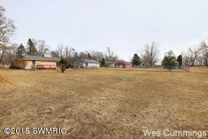 723 Grove St, Belding, MI 48809 photo 7