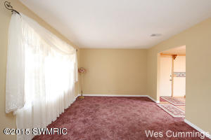 723 Grove St, Belding, MI 48809 photo 3