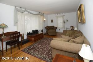 748 E Prospect, Marshall, MI 49068 photo 6