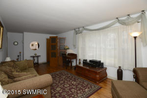 748 E Prospect, Marshall, MI 49068 photo 5
