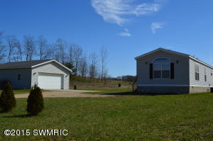 4063 35th St, Dorr, MI 49323 photo 2