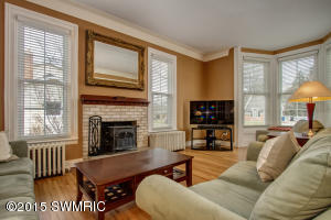 725 E Prospect St, Marshall, MI 49068 photo 8