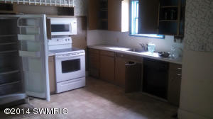 75 E 4th St, Shelby, MI 49455 photo 5