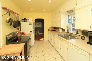 416 Parchmount Ave, Parchment, MI 49004 photo 6