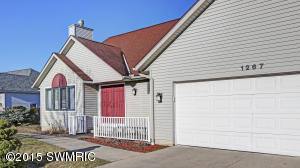 1267 Quail Creek Dr, Holland, MI 49423 photo 1