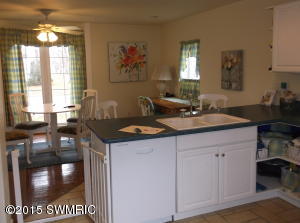 546 Maple St, Colon, MI 49040 photo 10