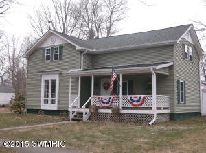 546 Maple St, Colon, MI 49040 photo 1