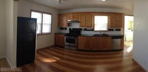 104 E Michigan St, Three Oaks, MI 49128 photo 4