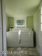 104 E Michigan St, Three Oaks, MI 49128 photo 10