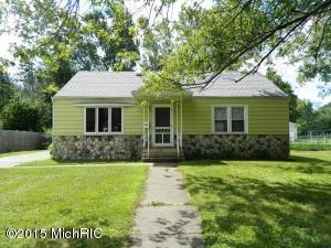104 E Michigan St, Three Oaks, MI 49128 photo 1