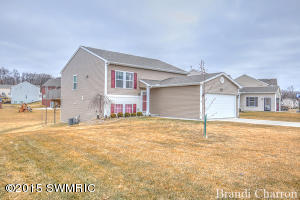 11629 Barnsley Rd SE, Lowell, MI 49331 photo 2