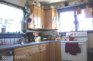 5811 E Bacon Rd, Osseo, MI 49266 photo 3