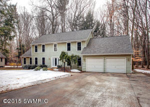 212 Foxdown Rd, Holland, MI 49424 photo 1