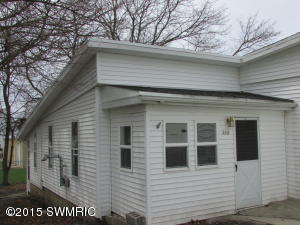 111 E Ctr, Waldron, MI 49288 photo 2