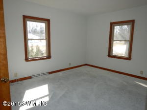 1502 W Ellis Ave, Belding, MI 48809 photo 6
