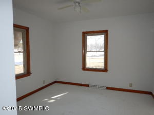 1502 W Ellis Ave, Belding, MI 48809 photo 2