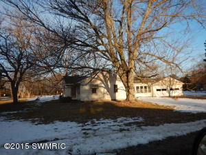 1502 W Ellis Ave, Belding, MI 48809 photo 1