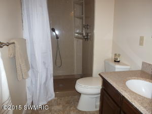 67094 Blue School, Constantine, MI 49042 photo 16
