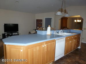 67094 Blue School, Constantine, MI 49042 photo 6