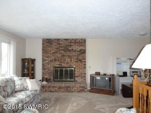 67094 Blue School, Constantine, MI 49042 photo 2
