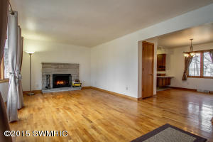 193 Highfield, Marshall, MI 49068 photo 5