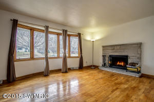 193 Highfield, Marshall, MI 49068 photo 4