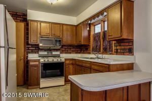 193 Highfield, Marshall, MI 49068 photo 6