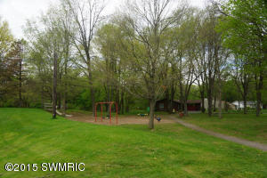 640 Glenview Cir, Plainwell, MI 49080 photo 30
