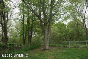 640 Glenview Cir, Plainwell, MI 49080 photo 23