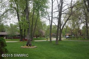 640 Glenview Cir, Plainwell, MI 49080 photo 24