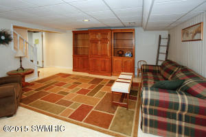 640 Glenview Cir, Plainwell, MI 49080 photo 14