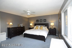 237 Deer Run Dr, Plainwell, MI 49080 photo 16