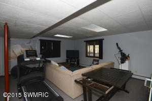 237 Deer Run Dr, Plainwell, MI 49080 photo 24