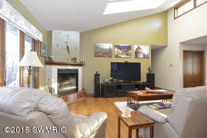 237 Deer Run Dr, Plainwell, MI 49080 photo 7