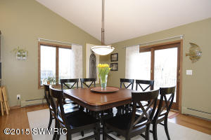 237 Deer Run Dr, Plainwell, MI 49080 photo 5