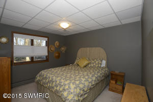 237 Deer Run Dr, Plainwell, MI 49080 photo 27