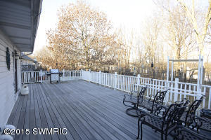 237 Deer Run Dr, Plainwell, MI 49080 photo 34
