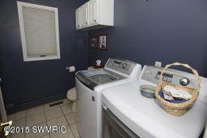 237 Deer Run Dr, Plainwell, MI 49080 photo 22